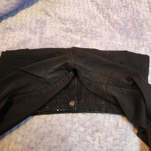 Santana Women's Classic Straight Leg Jean, Size 12 inseam 32 - Picture 9 of 9